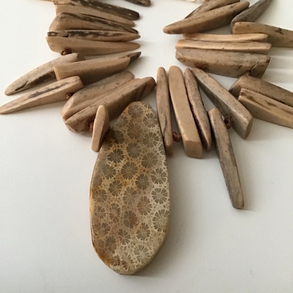 Romance Necklace. NWT. - Picture 9 of 11